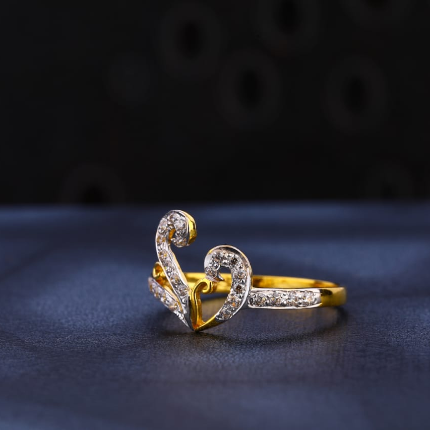 916 Gold Hallmark Exclusive Ladies Ring LR971