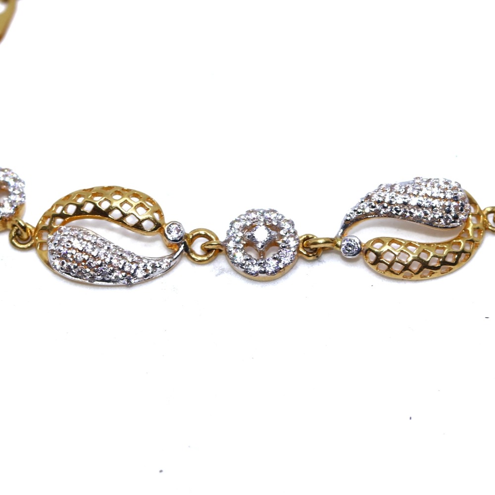 916 / 22 kt yellow gold daily ware bracelet for women lbg0006