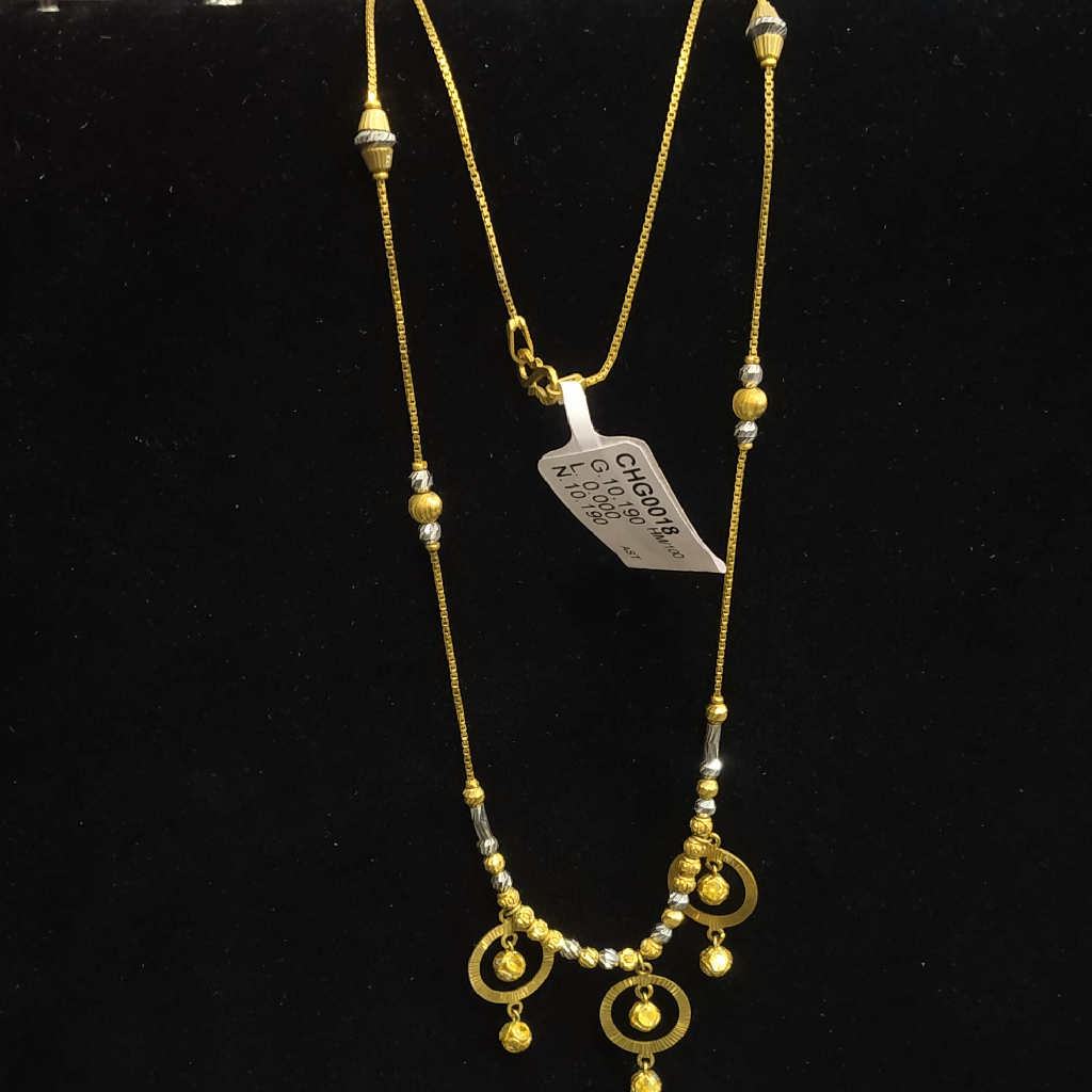 Gold pendant chain