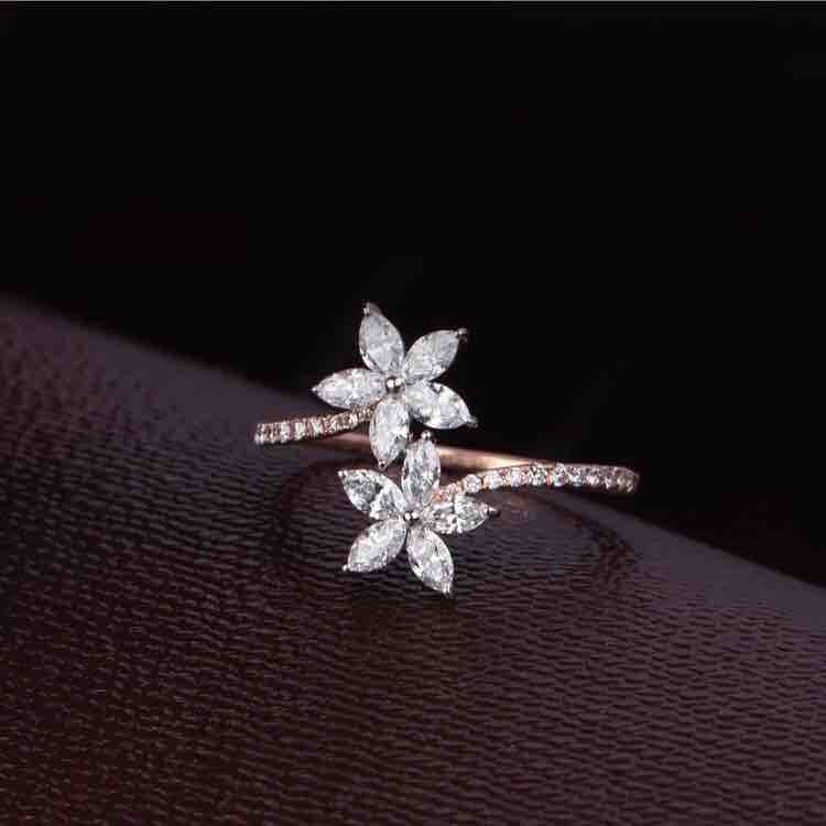 18KT Fancy Flower Design Real Diamond Ring