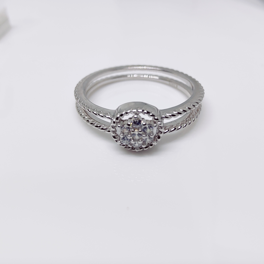 92.5 Sterling Silver Exclusive Ledies Ring