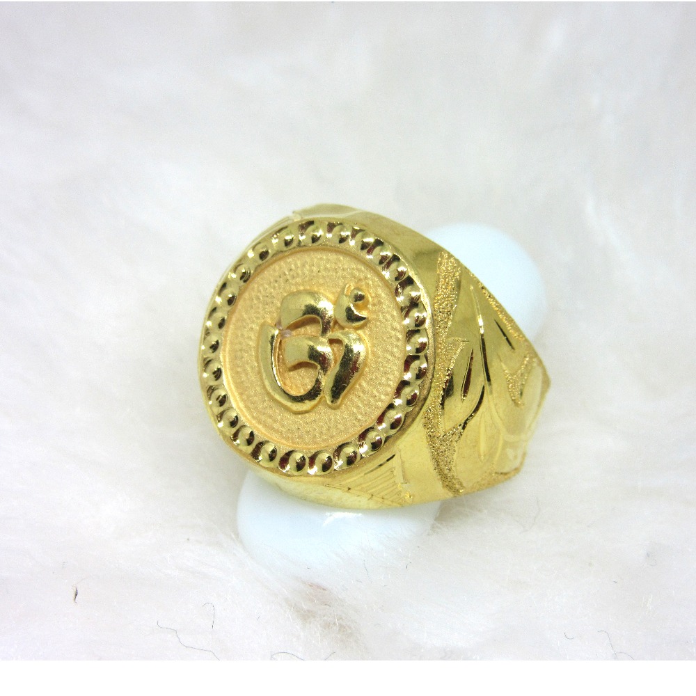 Round Diamond Three Stone Men's Ring 0.75ctw in 14K Yellow Gold – Oaks  Jewelry