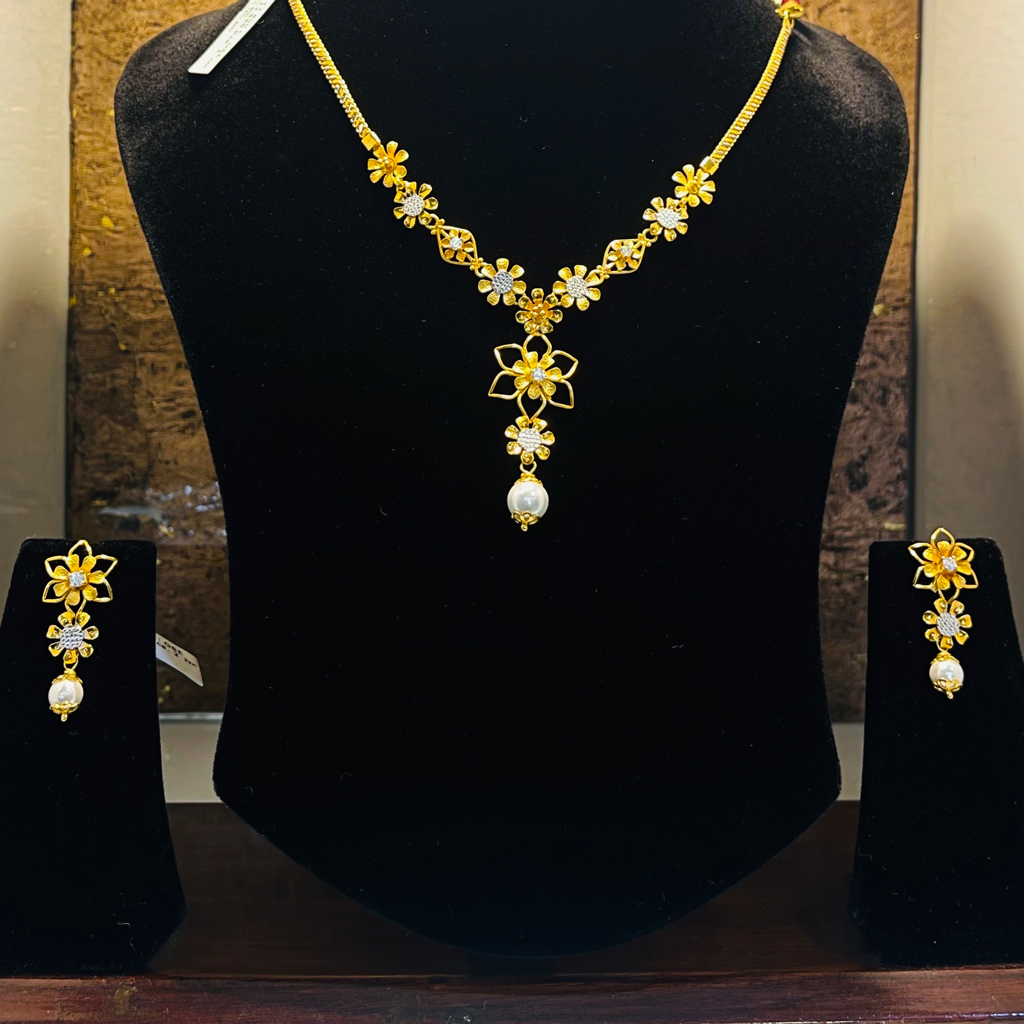 Designer bridal pearls set