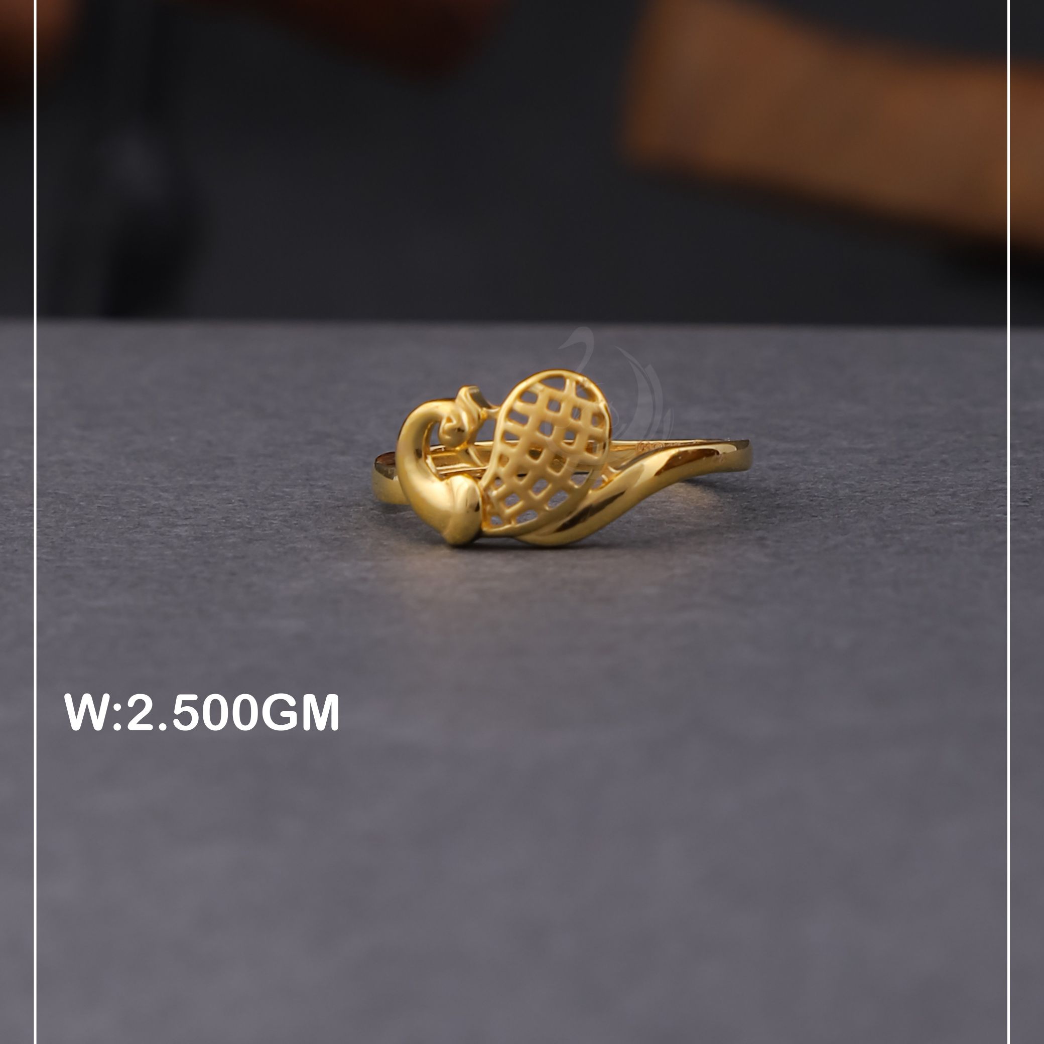 916 Gold Classy Peacock Design Ring PLR09