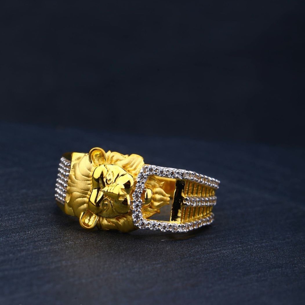 916 Gold Lion Face Ring