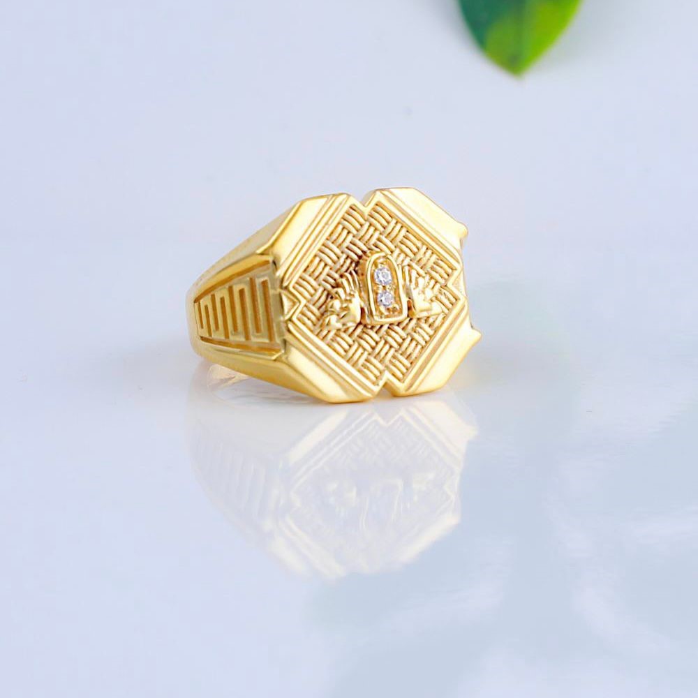 Gold Delicate Gents Ring
