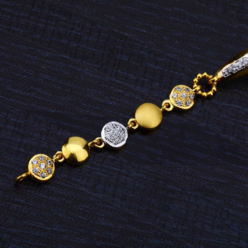 Ladies Fancy Gold Bracelet-LB152