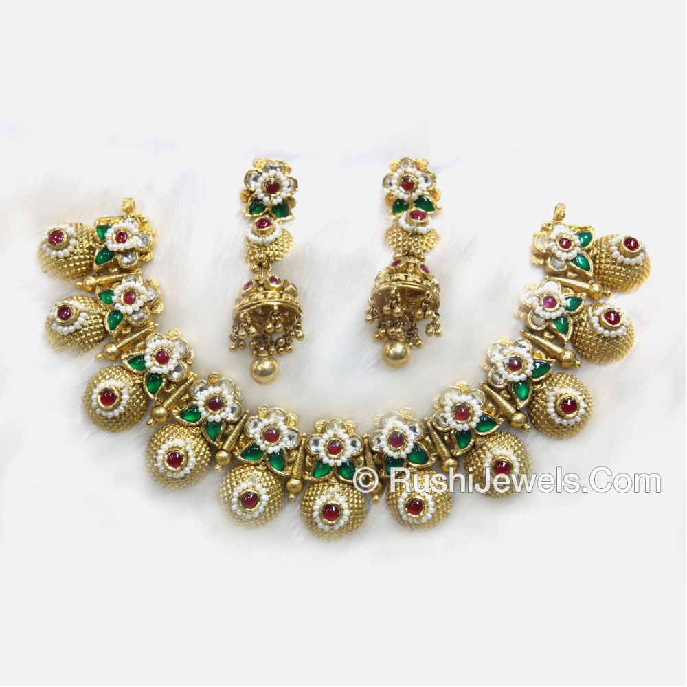 22kt antique gold choker necklace and earring set designs
