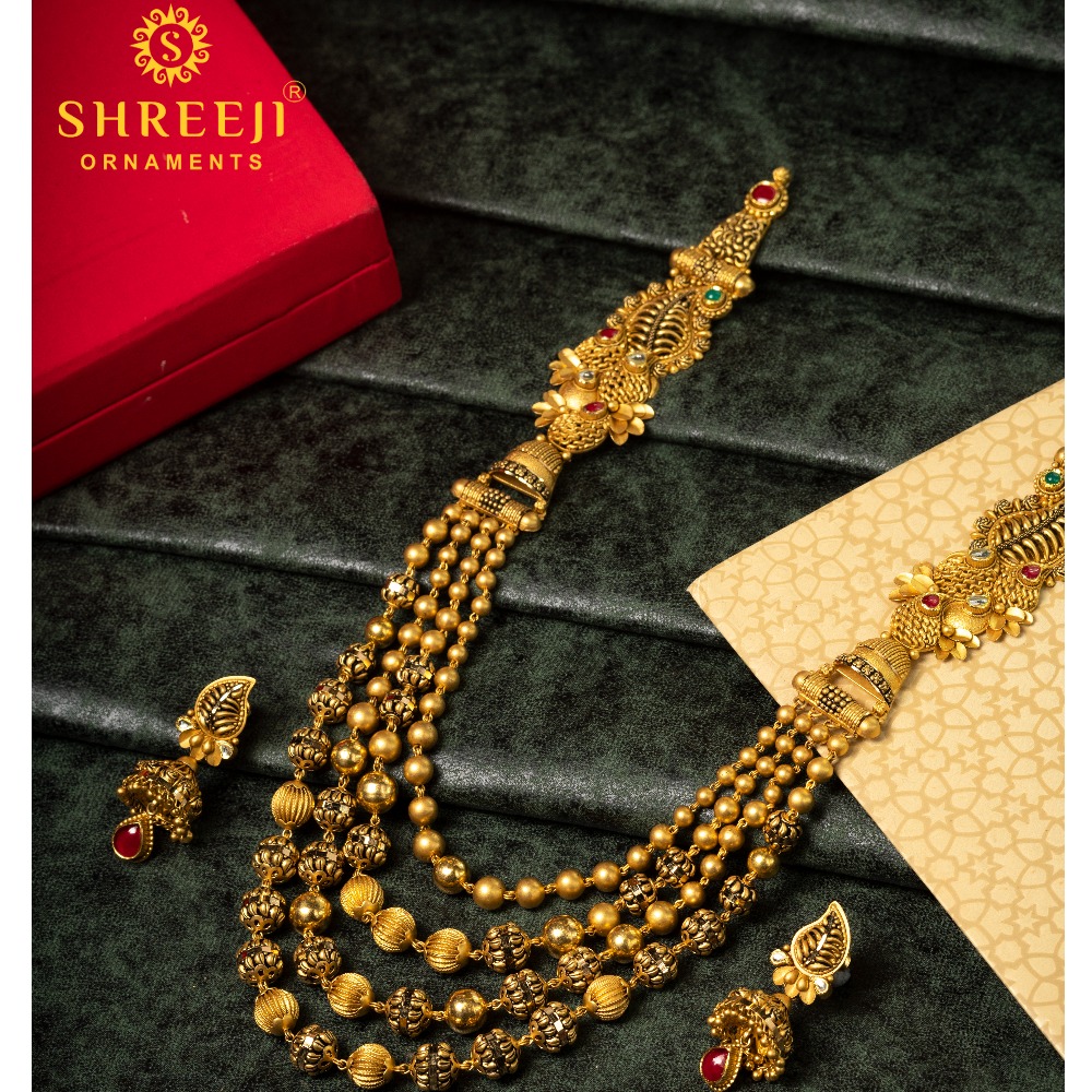 22 kt gold antique set in Surat