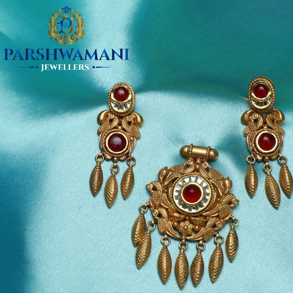 22K Antique Pendent Butti Set PJ PBS001