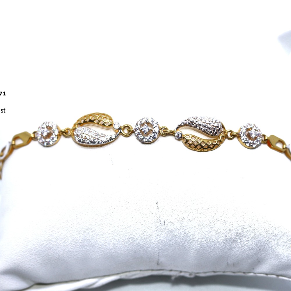 916 / 22 kt yellow gold daily ware bracelet for women lbg0006