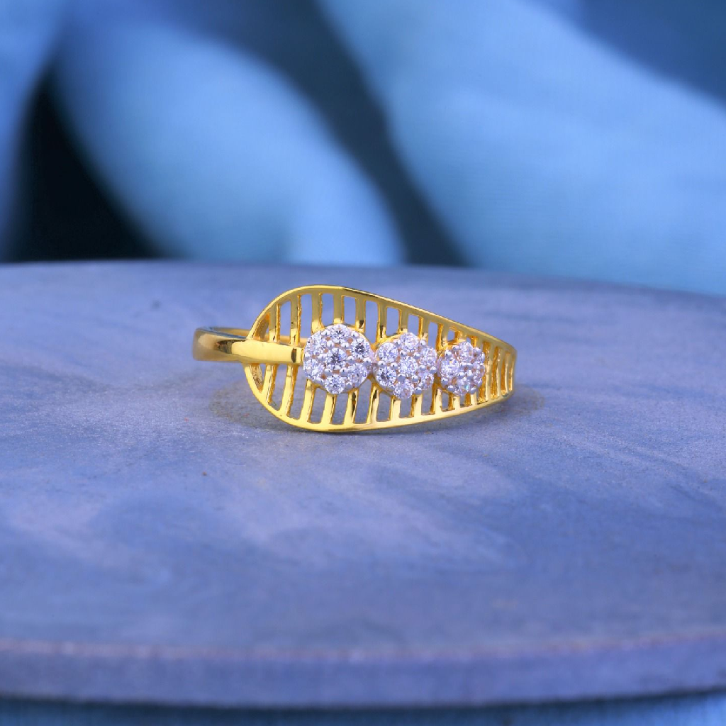 light weight gold fancy ladies ring design / gold ladies finger ring design  / gold ladies ring - YouTube