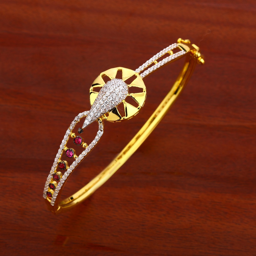750 Gold CZ Ladies Stylish Kada Bracelet LKB118
