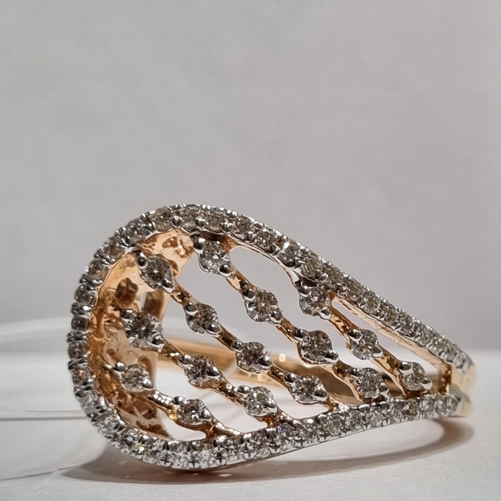 diamond with jali work ring