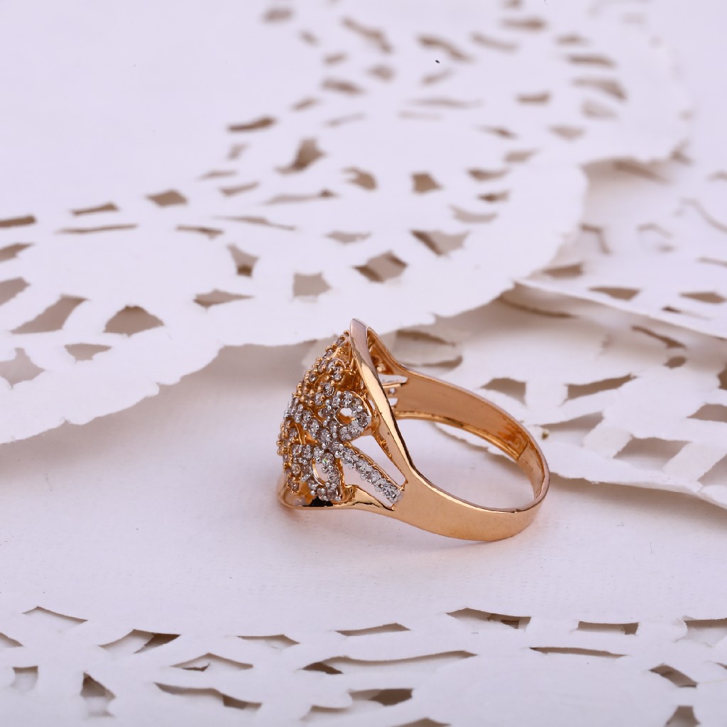 Buy quality 18KT Rose Gold Diamond Ladies ring RLR544 in Ahmedabad