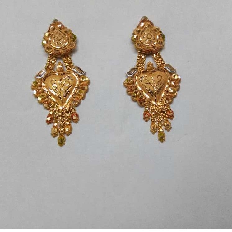 18kt Gold Designer Stylish Earring