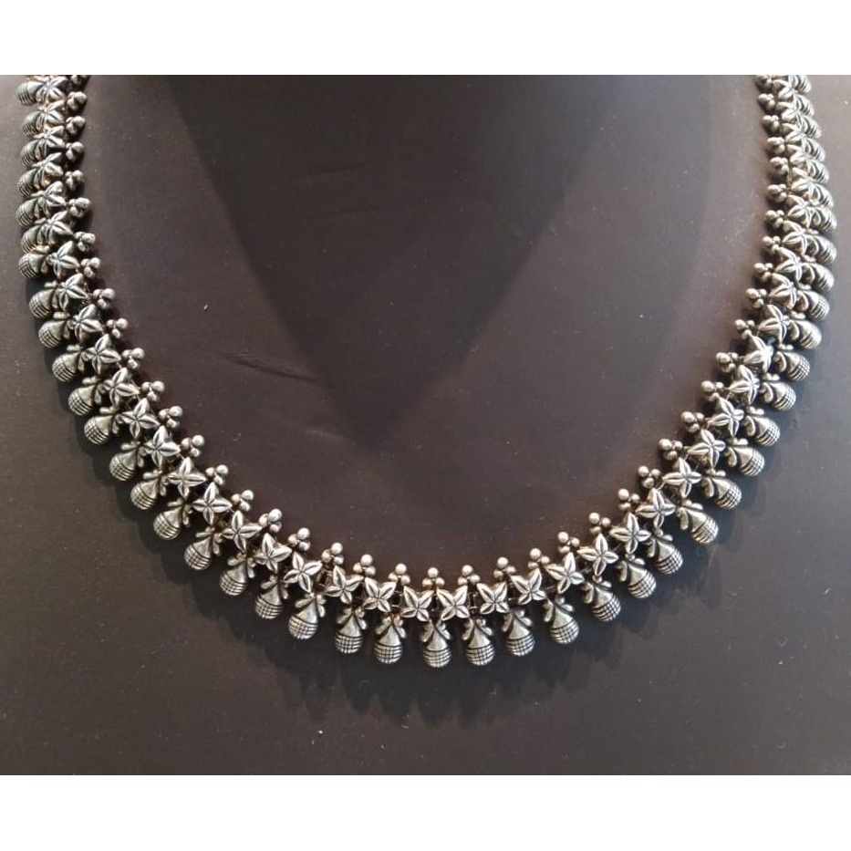 Silver Light Weight Everstylish  Necklace