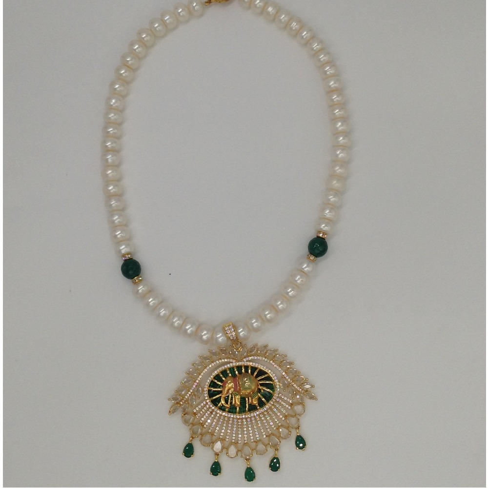 White;green cz pendent set with 1 line flat pearls mala jps0281