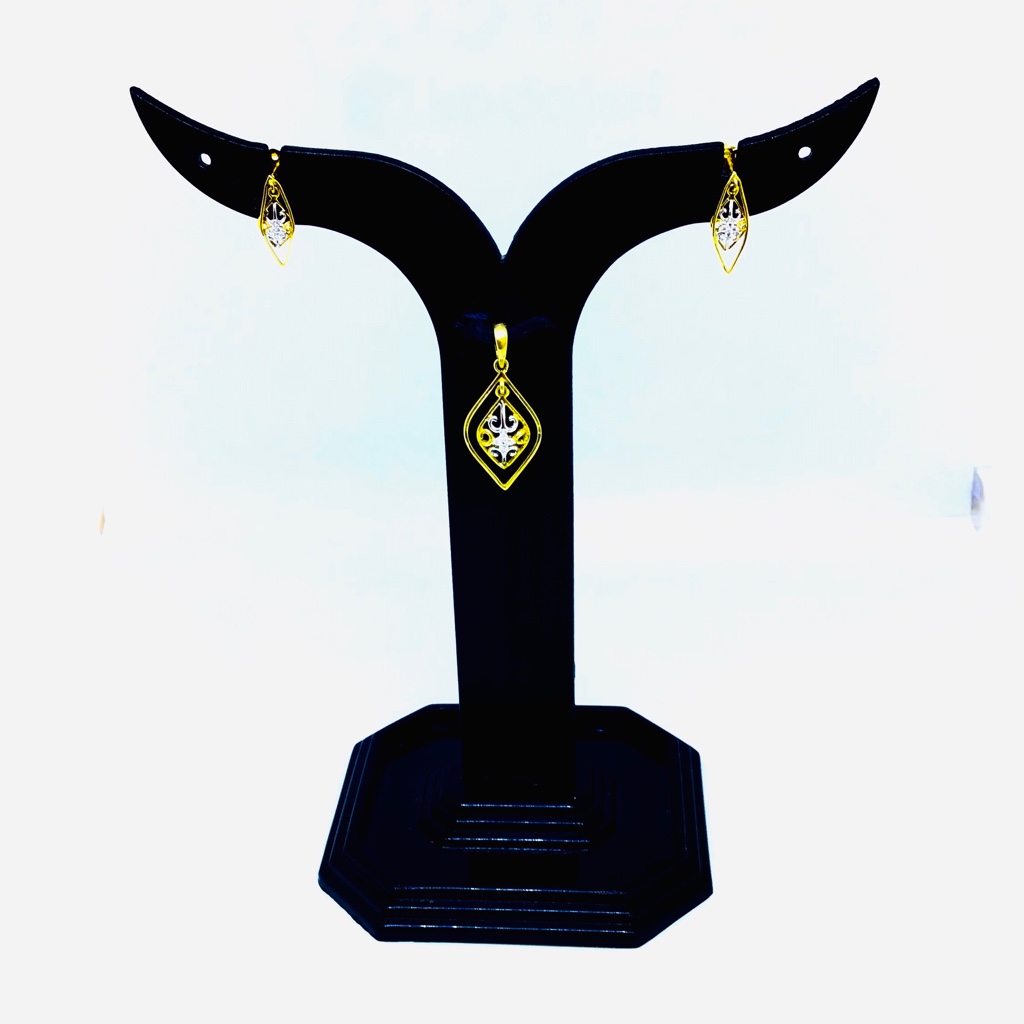 FANCY REAL DIAMOND PENDANT SET