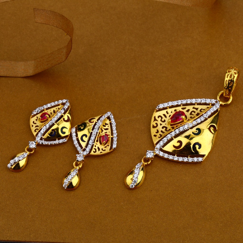 22Kt Gold Stylish Ladies  Pendant Set FSP45