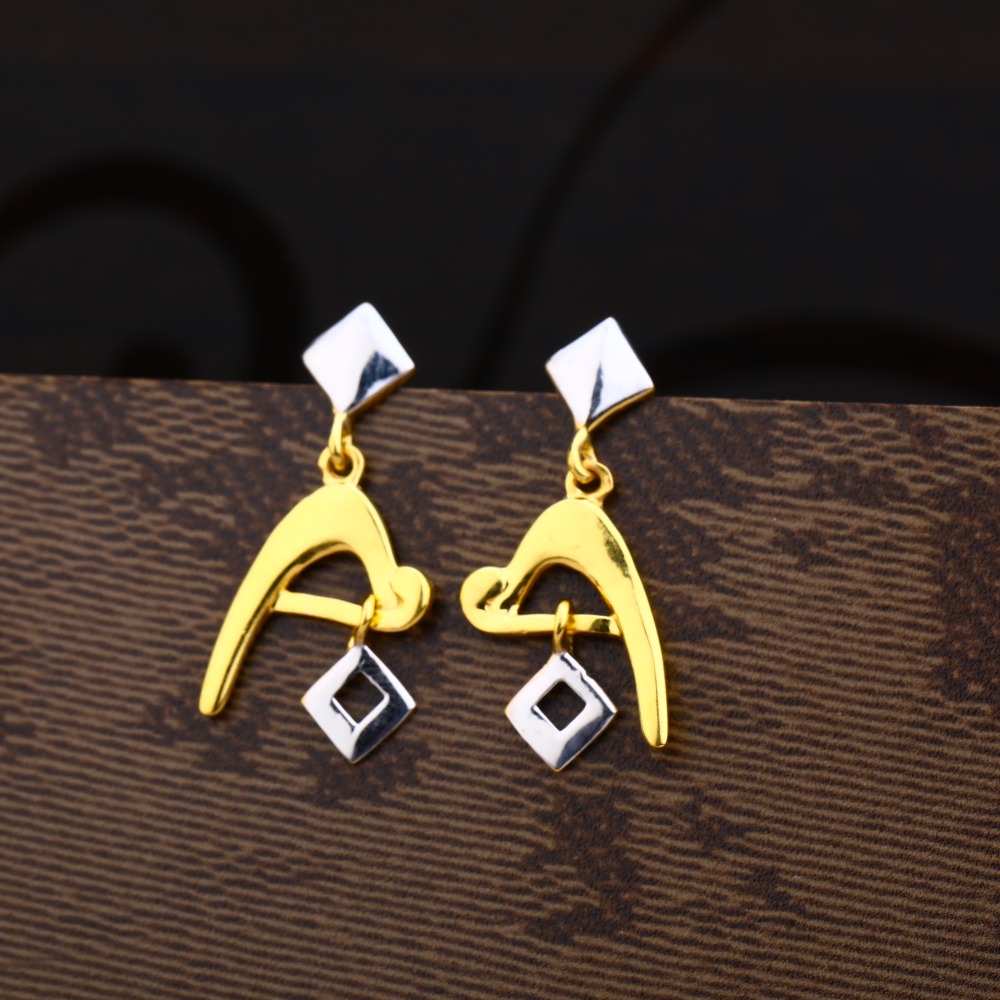 Ladies 22K Gold Fancy Earring -LPE159