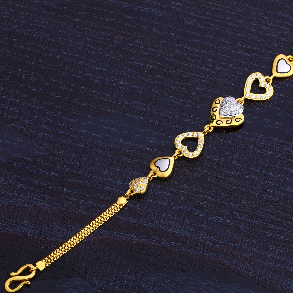 The Piyasha 22 KT Yellow Gold Bracelet