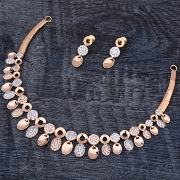 18 carat rose gold classical ladies necklace set RH-NS341