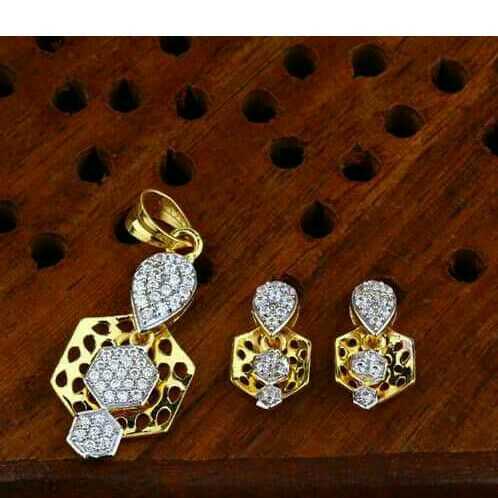 Beautiful Pendant Set 916