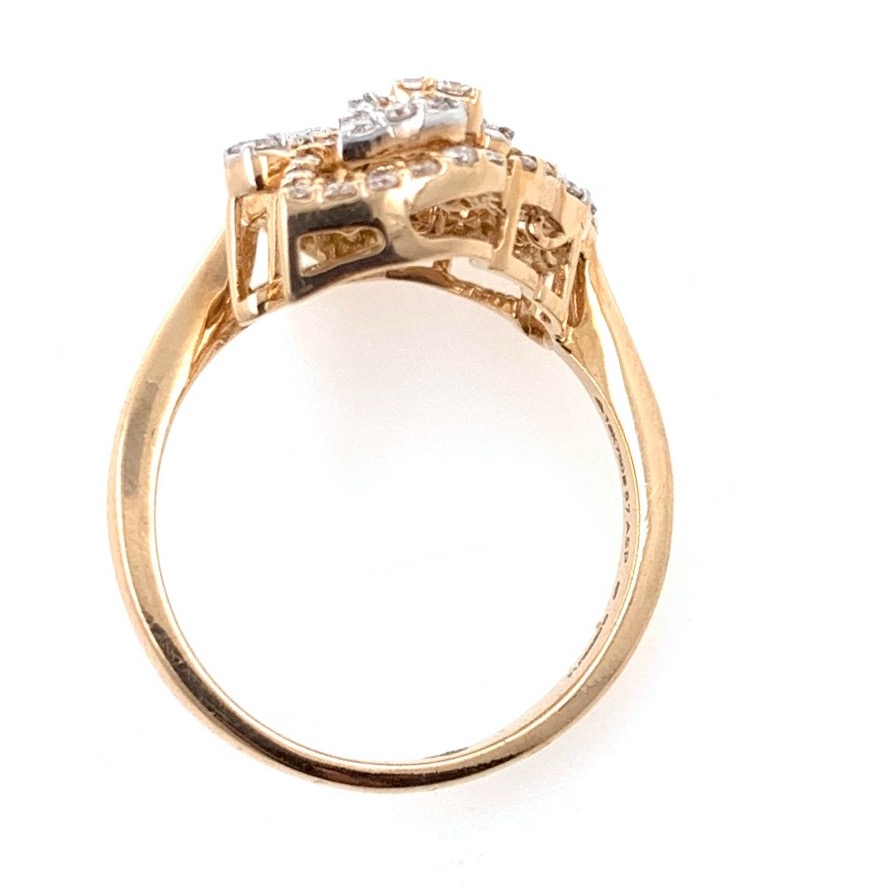18kt / 750 rose gold heart & floral design diamond ring 8lr178