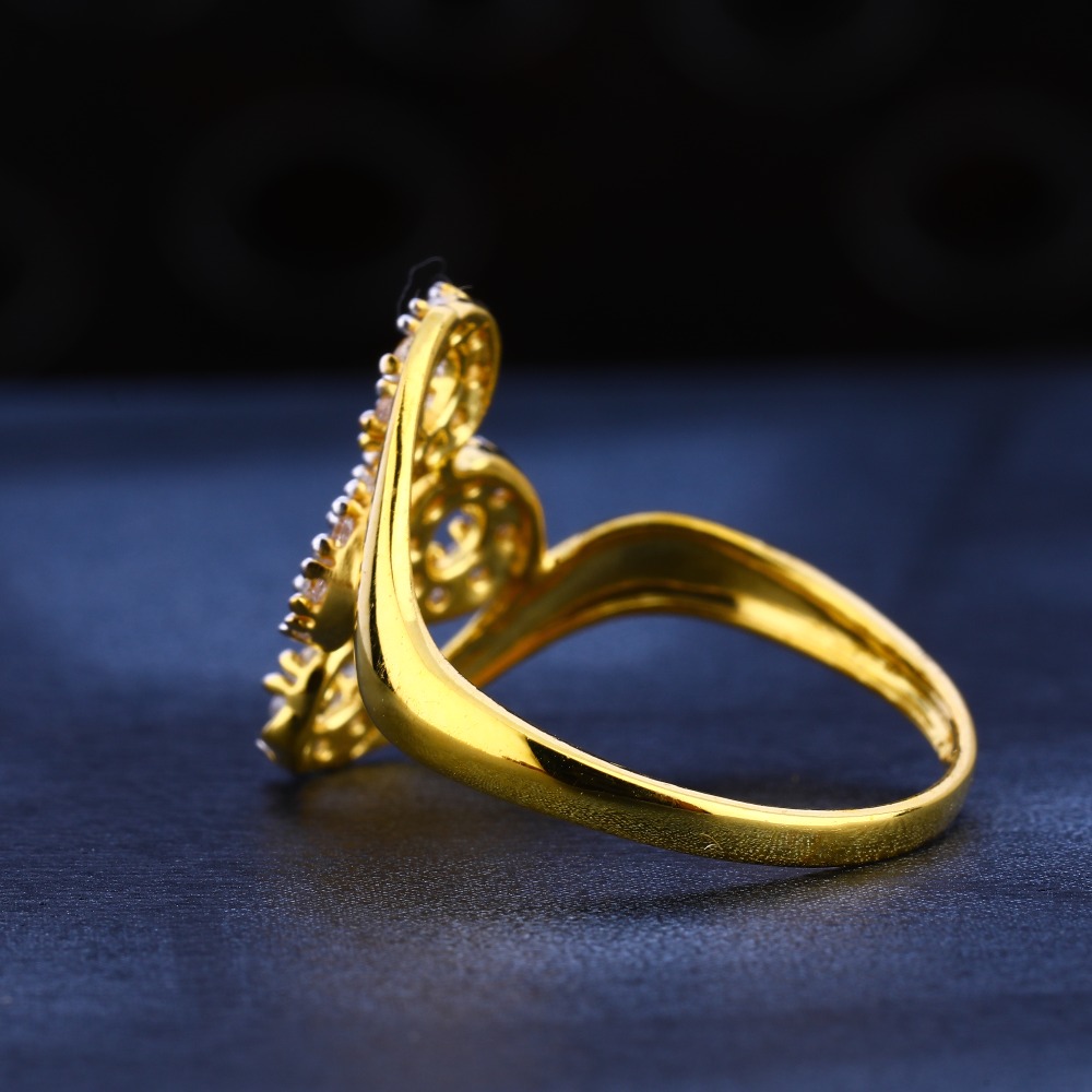 916 gold cz  hallmark exclusive  women's ring lr586