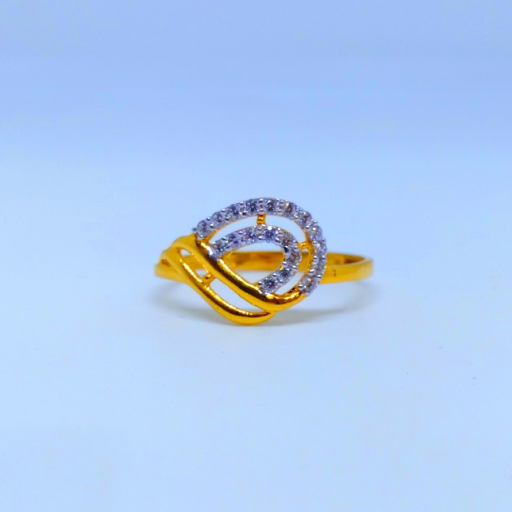 22 KT 916 Hallmark fancy laides diamond ring
