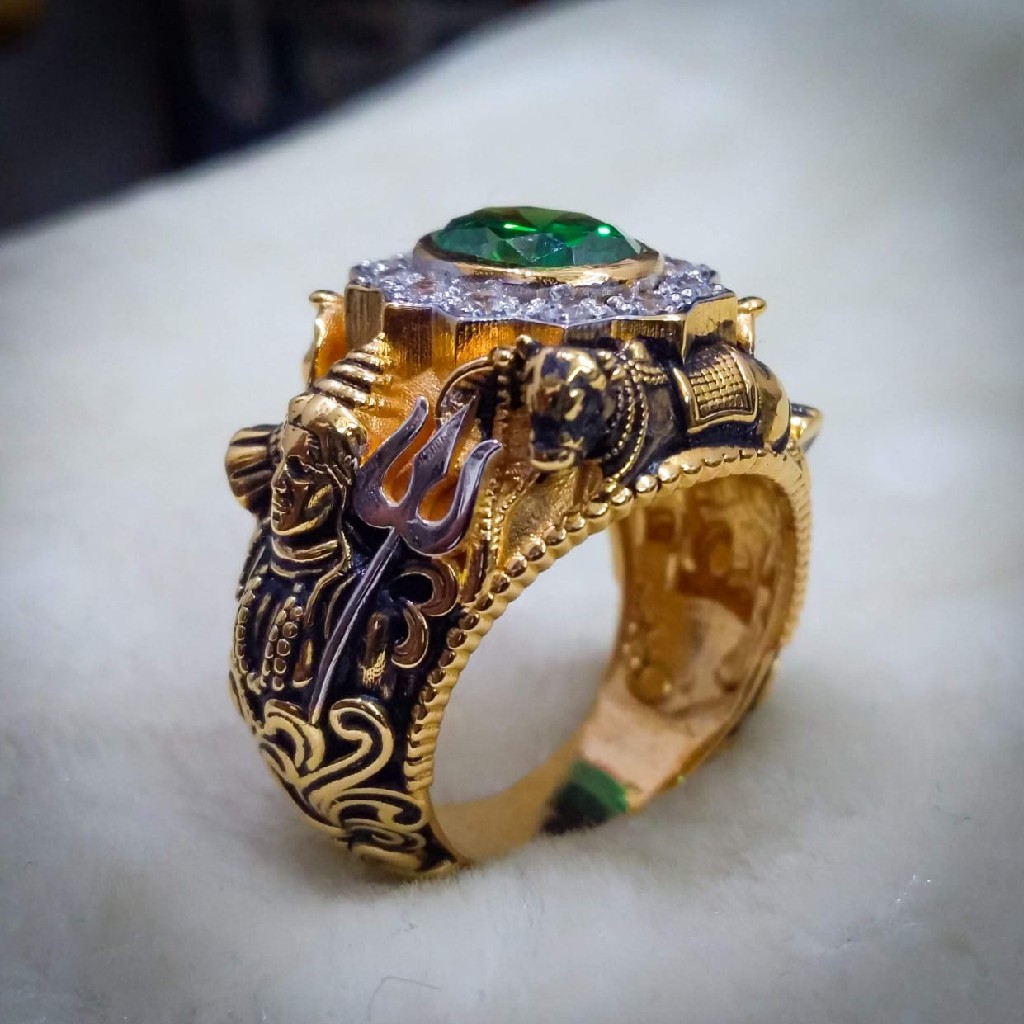 Buy quality 22CT CZ Gold Hallmark Fancy Gentlemen's Ring MR579 in Ahmedabad