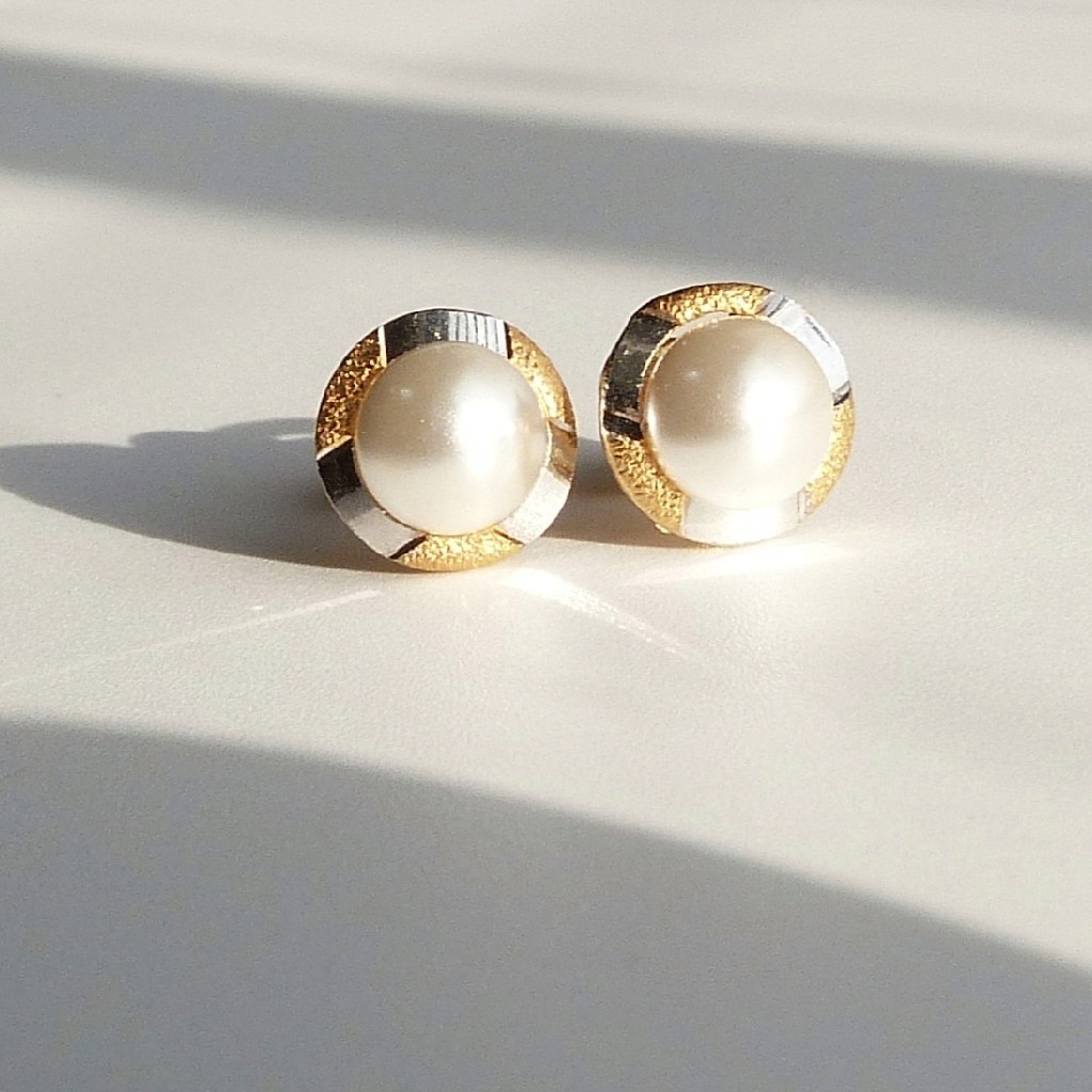 22k gold pearl tops