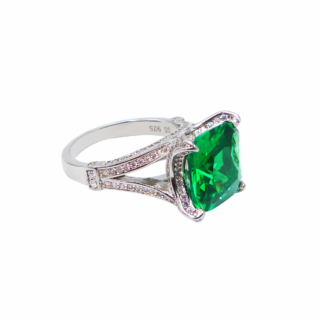 Green Victorian 925 Silver Lady Ring