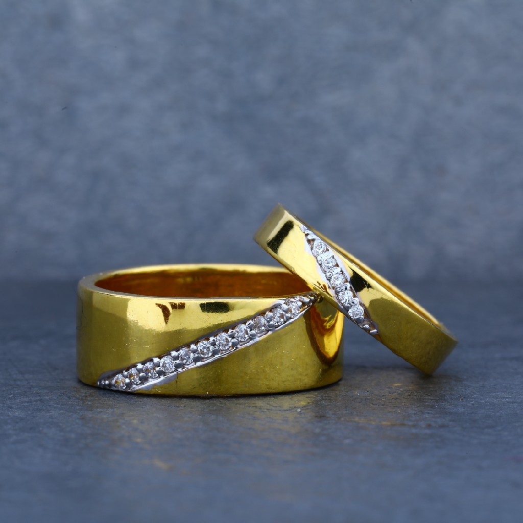Golden Titanium Elegant King and Queen Couple Band Ring - Karat Cart-vachngandaiphat.com.vn
