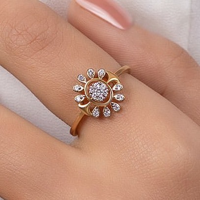 22 ct gold ring in flower shape