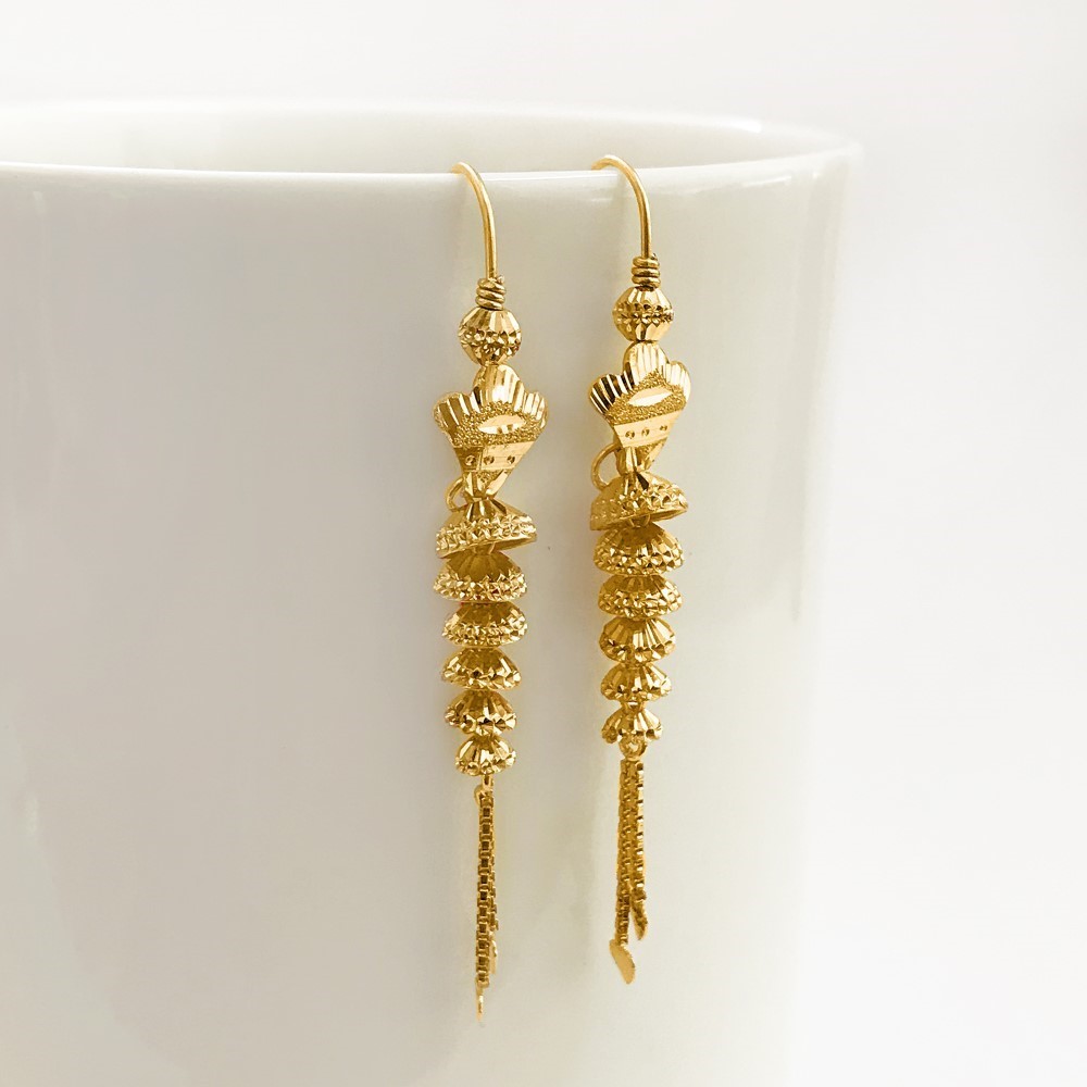 Gold earrings store vel design