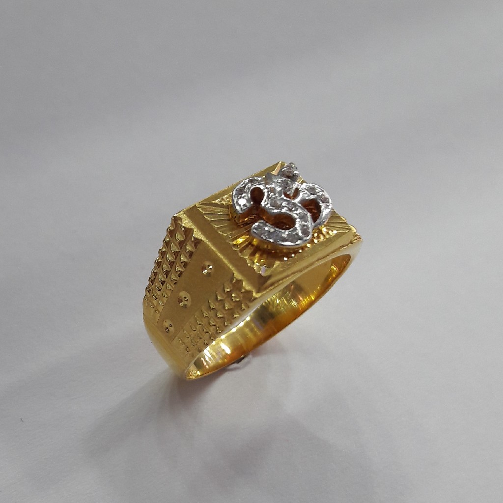 22k gold gents ring