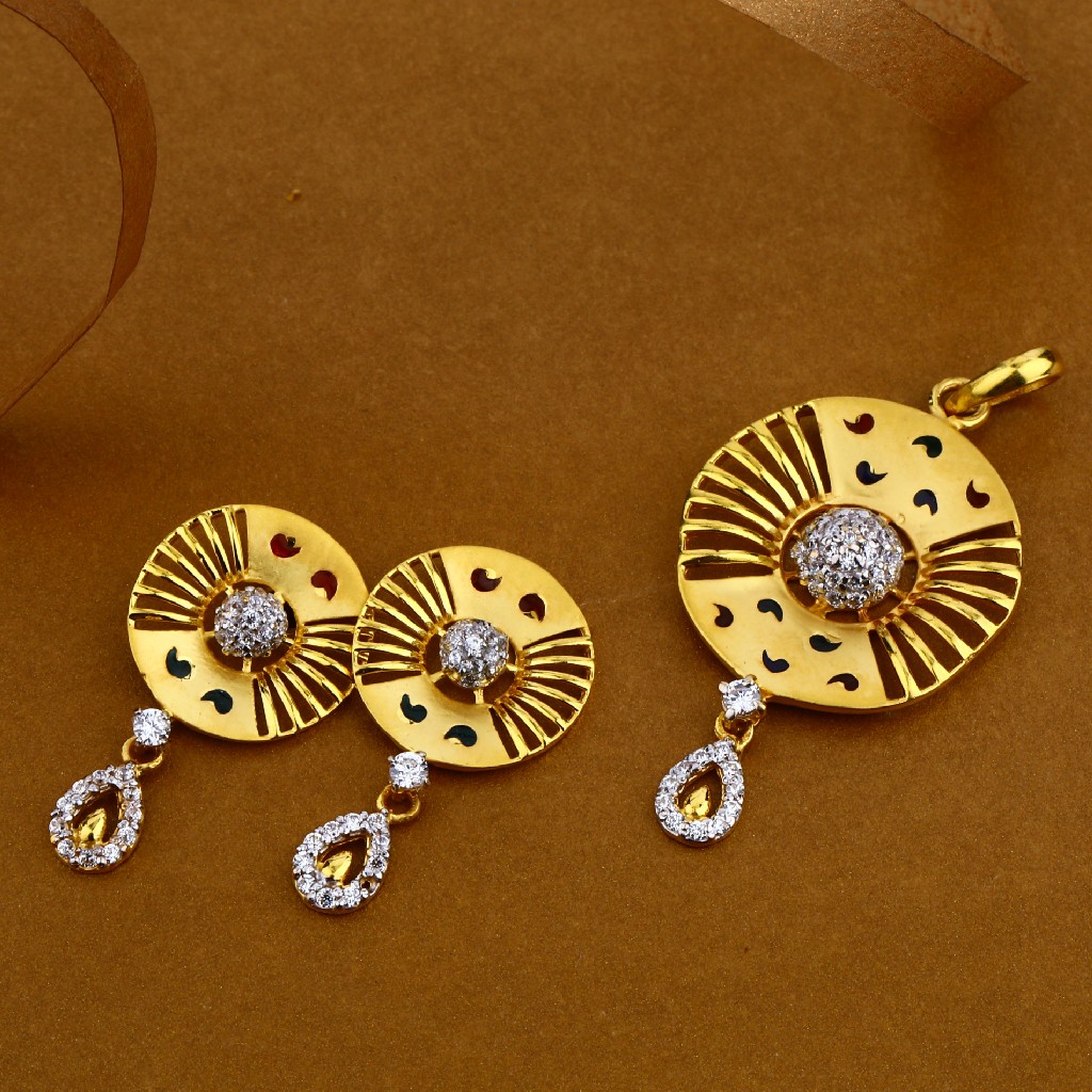 22Kt Gold Exclusive Hallmark Pendant Set FSP41