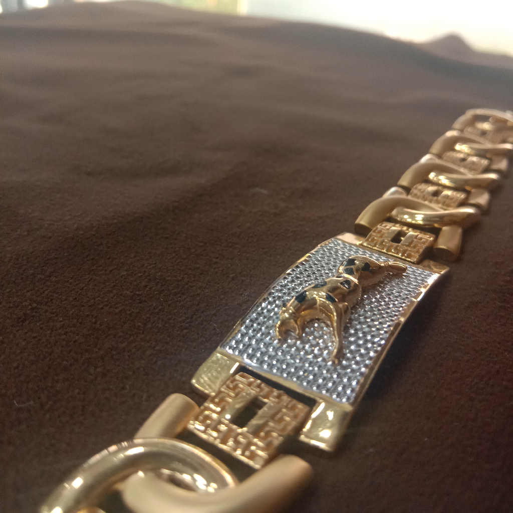 22 k Gold CZ Jaguar Design Bracelet