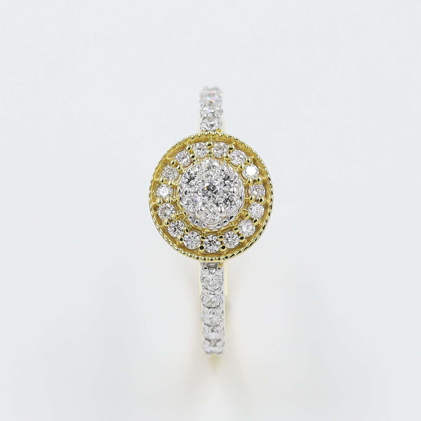 14Kt Yellow Gold Ring With Pressure Setting Diamons On Top