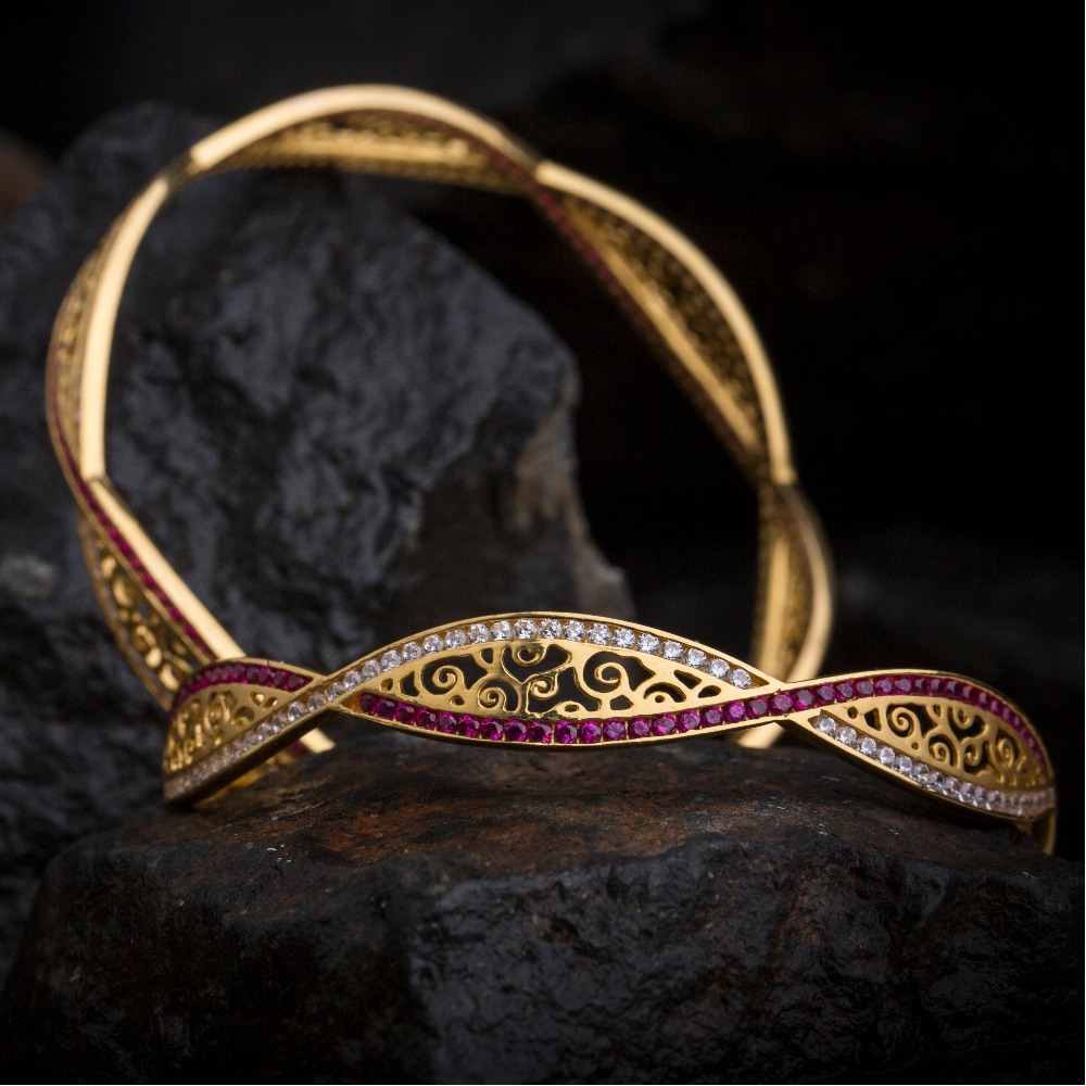 filigri designer diamond bangle