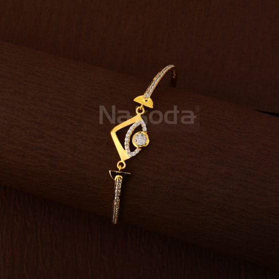 750 Gold Hallmark Designer Ladies Kada Bracelet LKB194