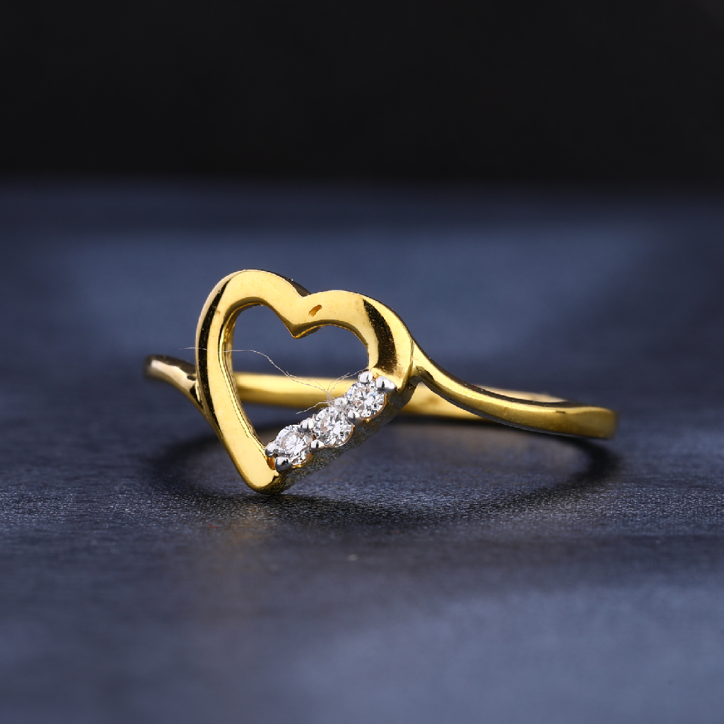 22CT Gold CZ Ladies Ring LR1127