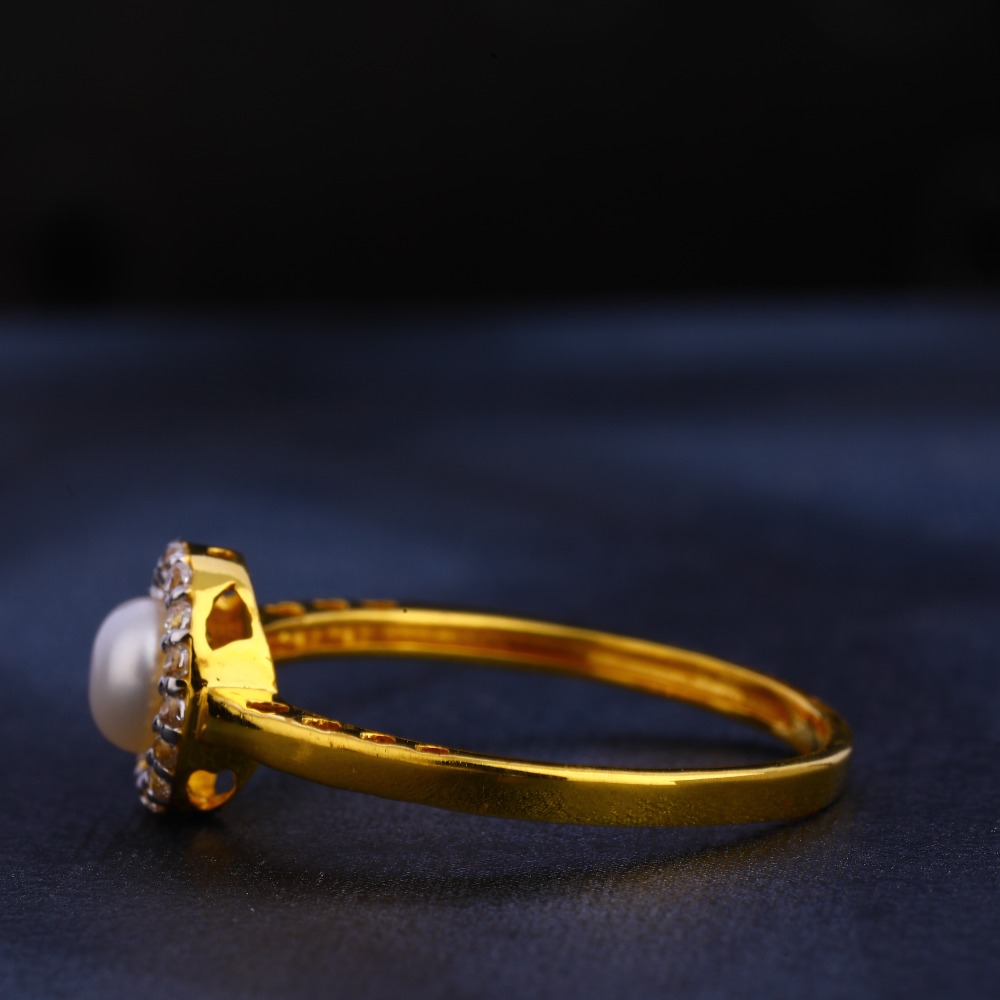 916 Gold  CZ  Gorgeous Ladies Ring LR370