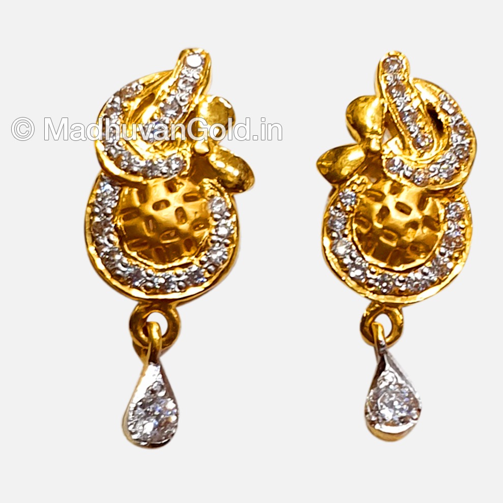 916 Modern Gold Diamond Earrings