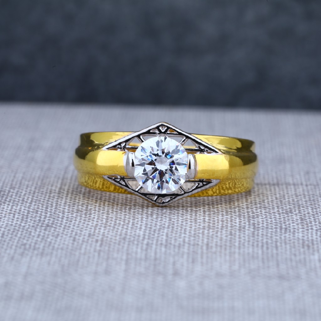 22Ct Mens Fancy Solitaire Gold Ring-MSR19