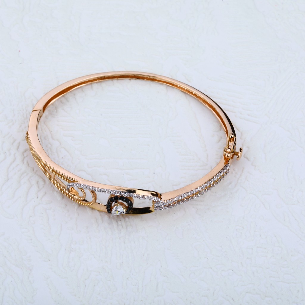 Buy quality Ladies 18K Rose Gold Delicate BraceletRLKB58 in Ahmedabad
