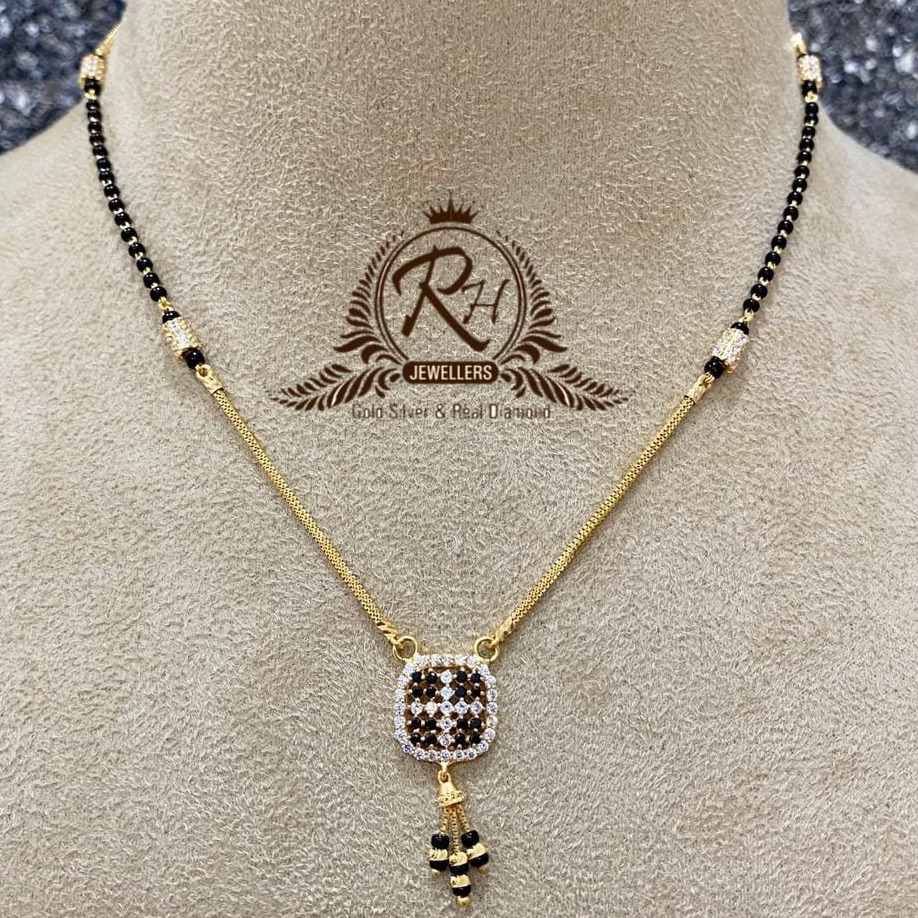 22 carat gold antic chain ladies mangalsutrea RH-MS436
