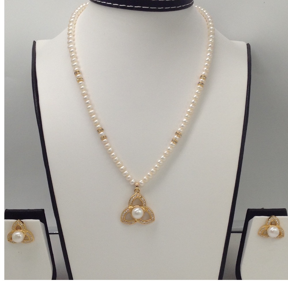White cz and pearls pendent set with flat pearls mala jps0070